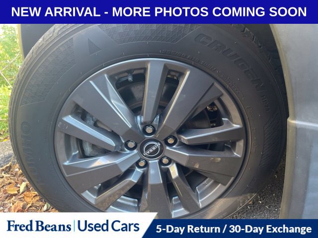 Used 2024 Nissan Pathfinder SV w/ Black Appearance Package AWD/4WD image 13