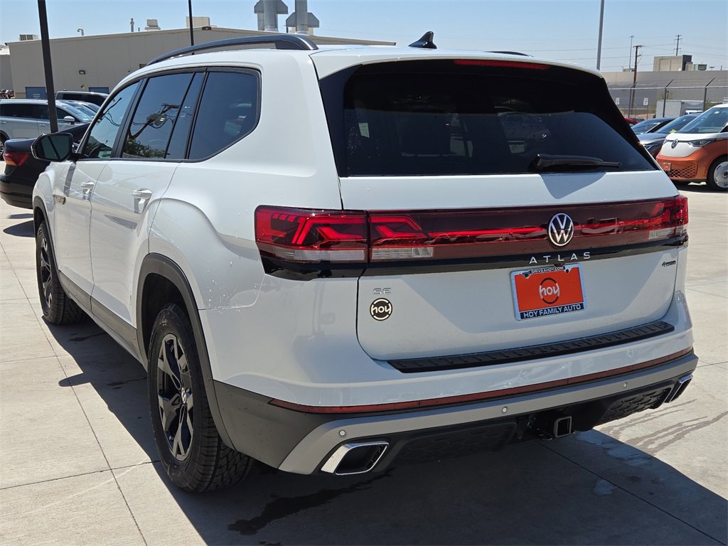 New 2025 Volkswagen Atlas Peak Edition SE image 8