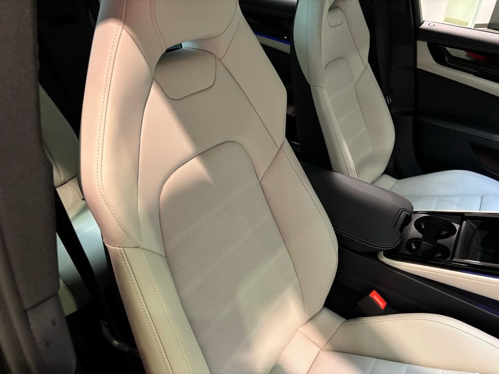 Certified 2026 Porsche Panamera 4 AWD/4WD image 27
