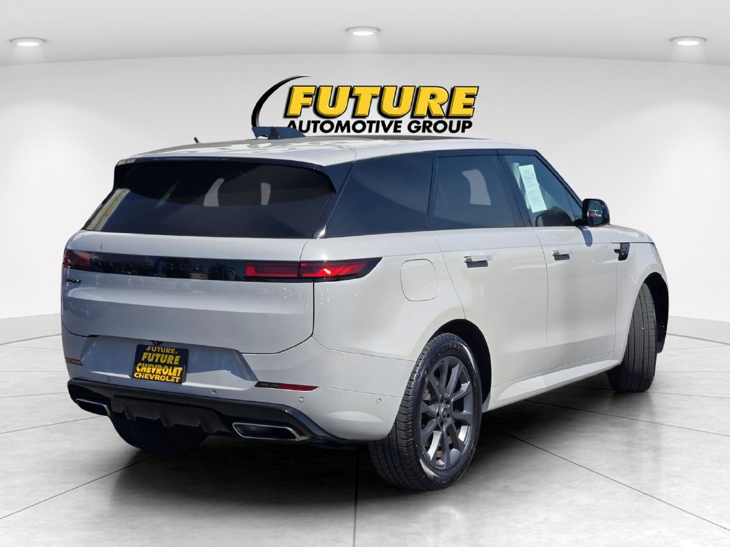 Used 2024 Land Rover Range Rover Sport Dynamic SE AWD/4WD image 4