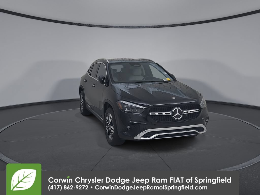 Used 2025 Mercedes-Benz GLA 250 4MATIC image 4