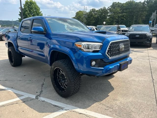 Used 2018 Toyota Tacoma TRD Sport AWD/4WD image 6