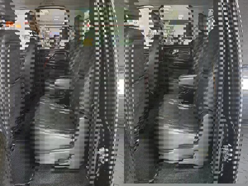 Used 2013 GMC Yukon XL Denali image 14