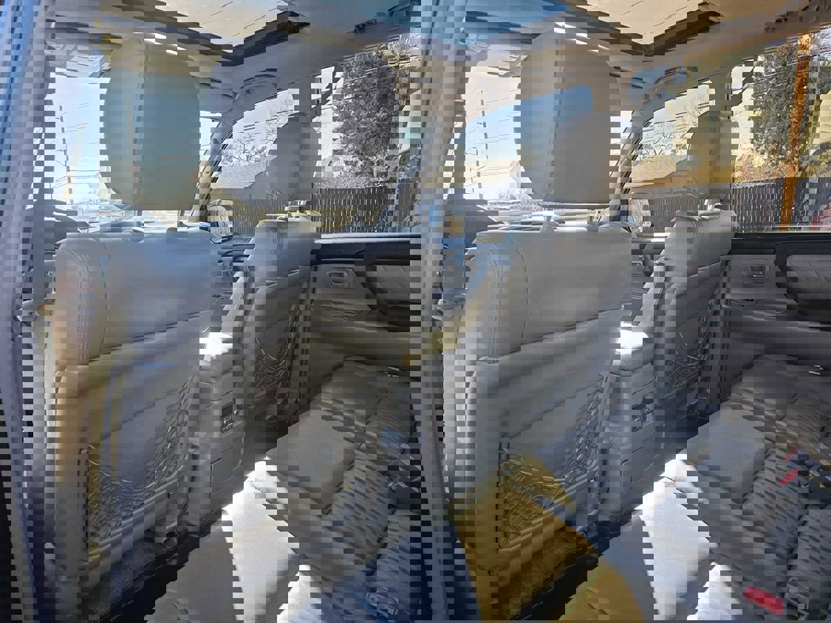 Used 2003 Toyota Land Cruiser image 26