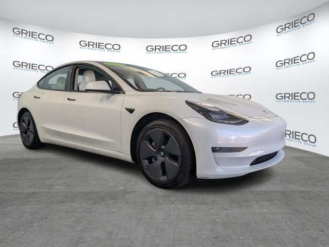 Used 2023 Tesla Model 3 Standard Range RWD image 1