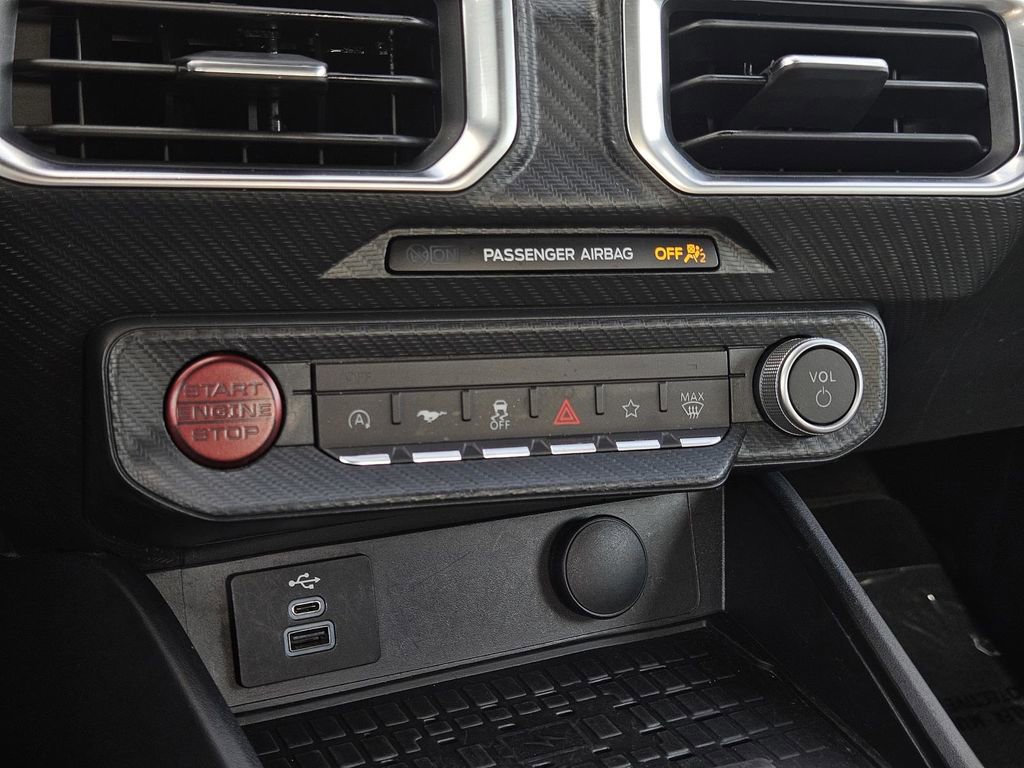 Used 2024 Ford Mustang Premium image 17