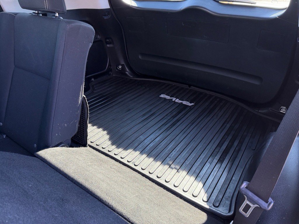 Used 2016 Toyota RAV4 XLE image 12