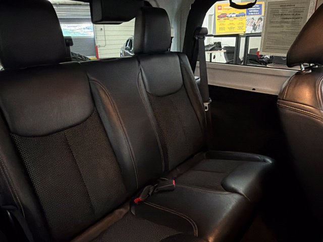 Used 2016 Jeep Wrangler Sahara AWD/4WD image 10