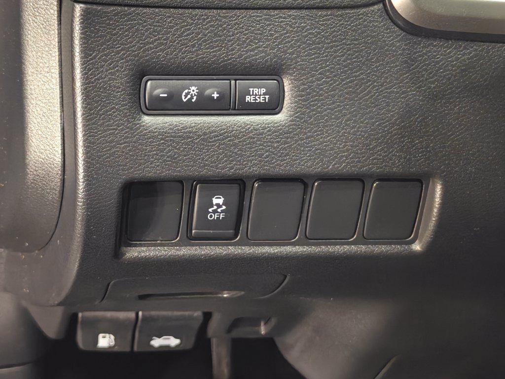 Used 2018 Nissan Murano S FWD image 38
