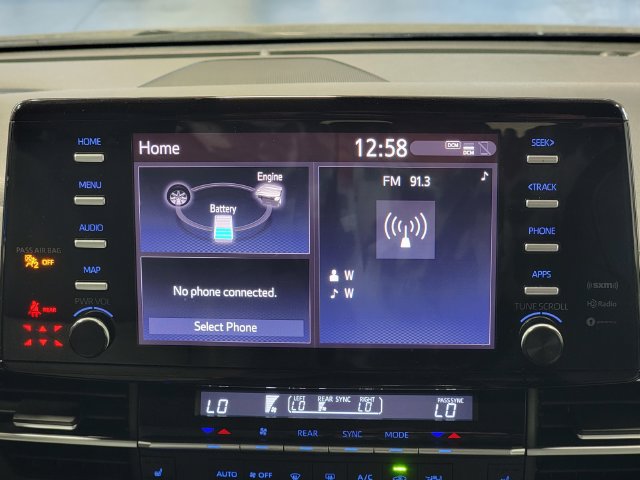 Used 2022 Toyota Sienna XLE FWD image 19