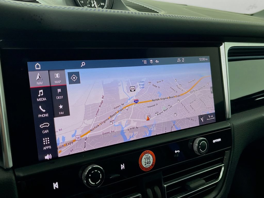 Certified 2023 Porsche Macan Turbo AWD/4WD image 14
