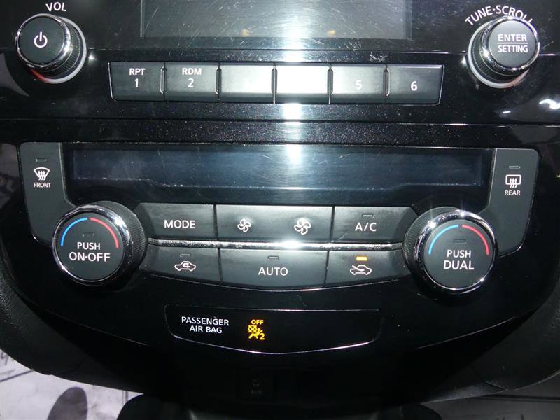 Used 2018 Nissan Rogue Sport SV w/ SV All-Weather Package image 37