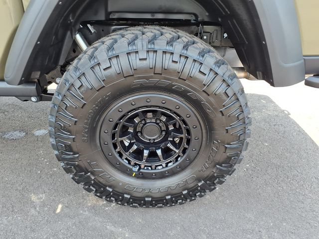 New 2026 Jeep Gladiator Rubicon w/ Steel Power Dome Hood Package AWD/4WD image 4