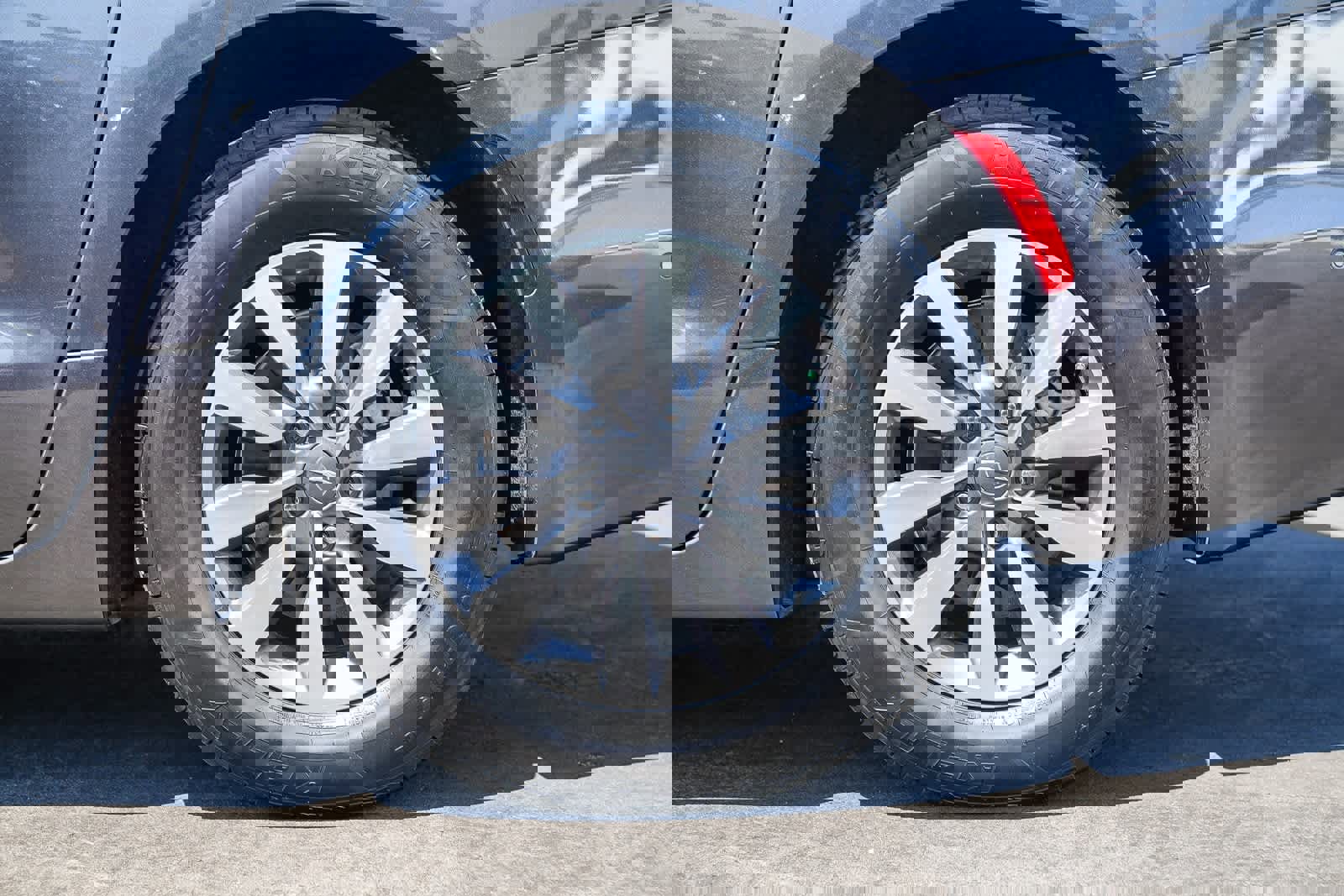 Used 2022 Chrysler Pacifica Touring-L w/ Uconnect Theater Family Group image 10