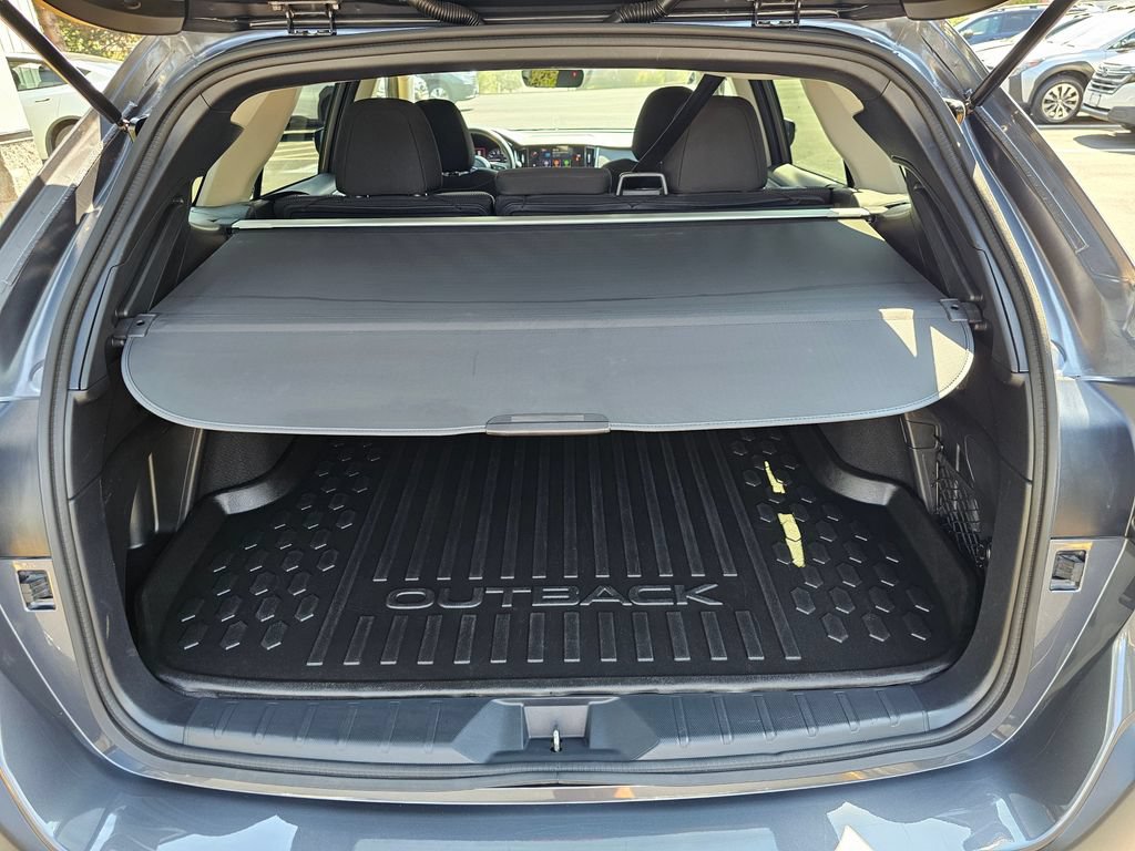 Used 2023 Subaru Outback Premium AWD/4WD image 13