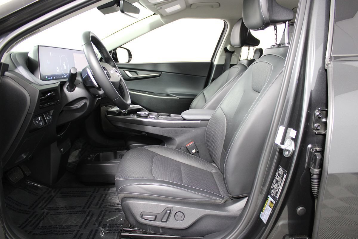 Used 2024 Kia EV6 Wind w/ Wind Technology Package RWD image 7