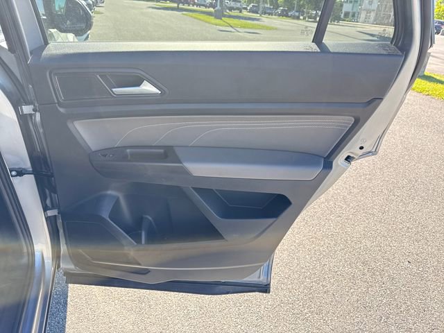 Used 2023 Volkswagen Atlas Cross Sport SE w/ Panoramic Sunroof Package AWD/4WD image 16
