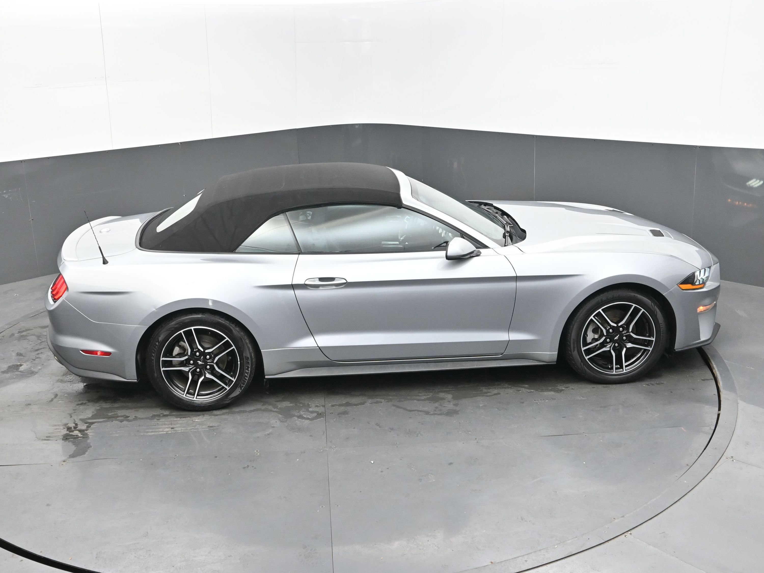 Used 2023 Ford Mustang Premium image 33