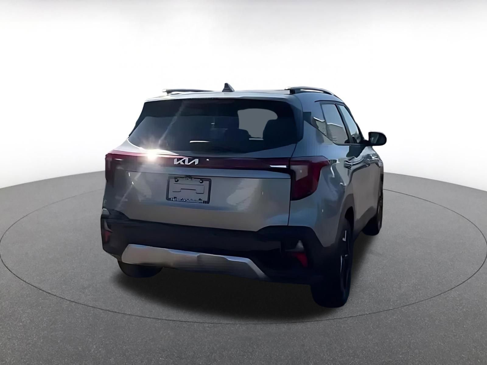 Used 2025 Kia Seltos S image 14