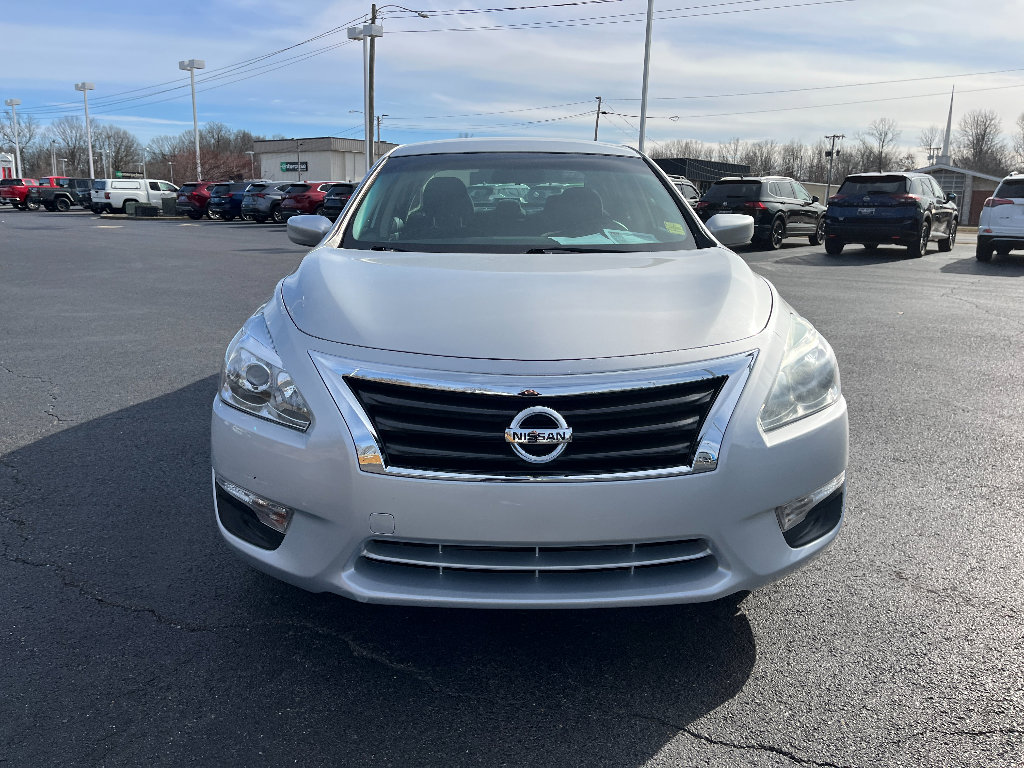 Used 2015 Nissan Altima 2.5 S w/ Power Driver Seat Package image 2