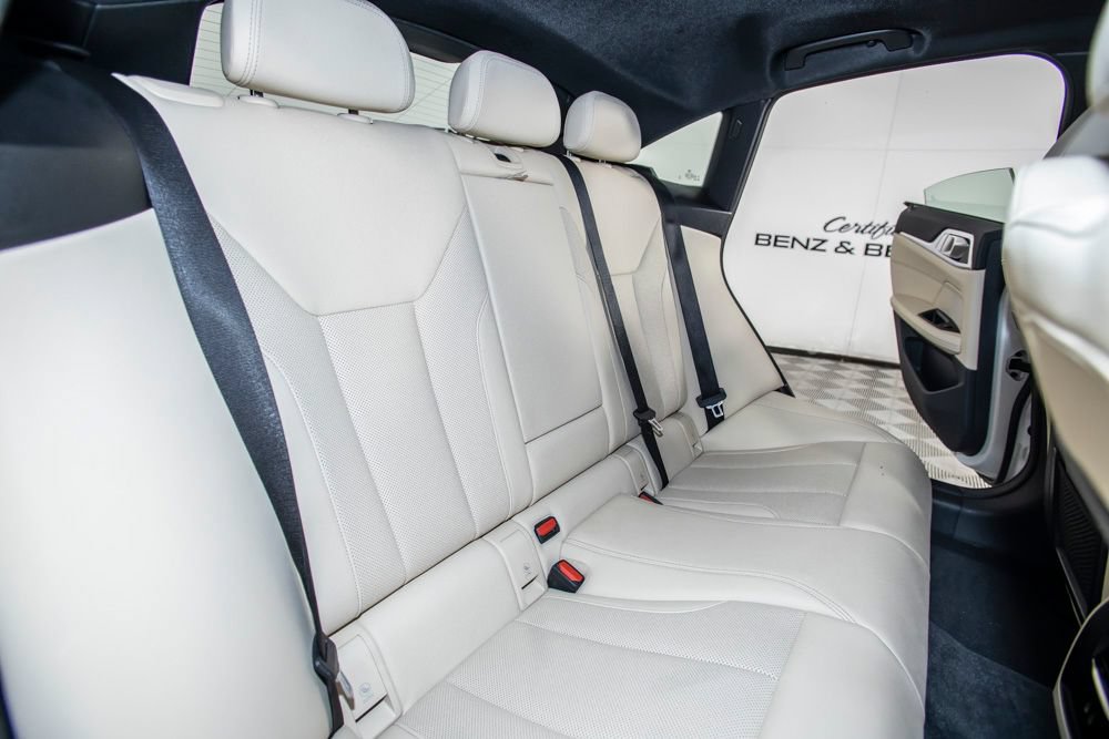 Used 2023 BMW i4 eDrive35 RWD image 15