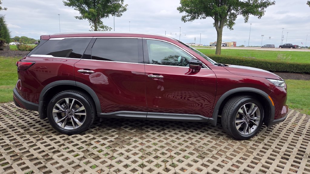 Used 2023 INFINITI QX60 Luxe w/ Cargo Package AWD/4WD image 11