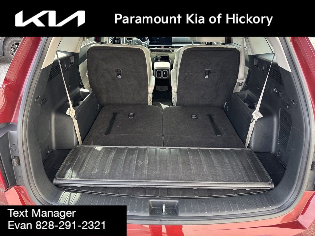 Used 2024 Kia Sorento EX w/ Panoramic Sunroof Package image 12