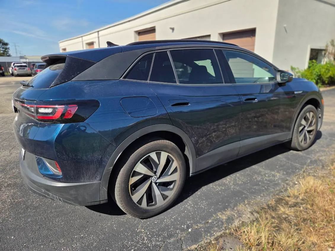 Used 2023 Volkswagen ID.4 Pro AWD/4WD image 3