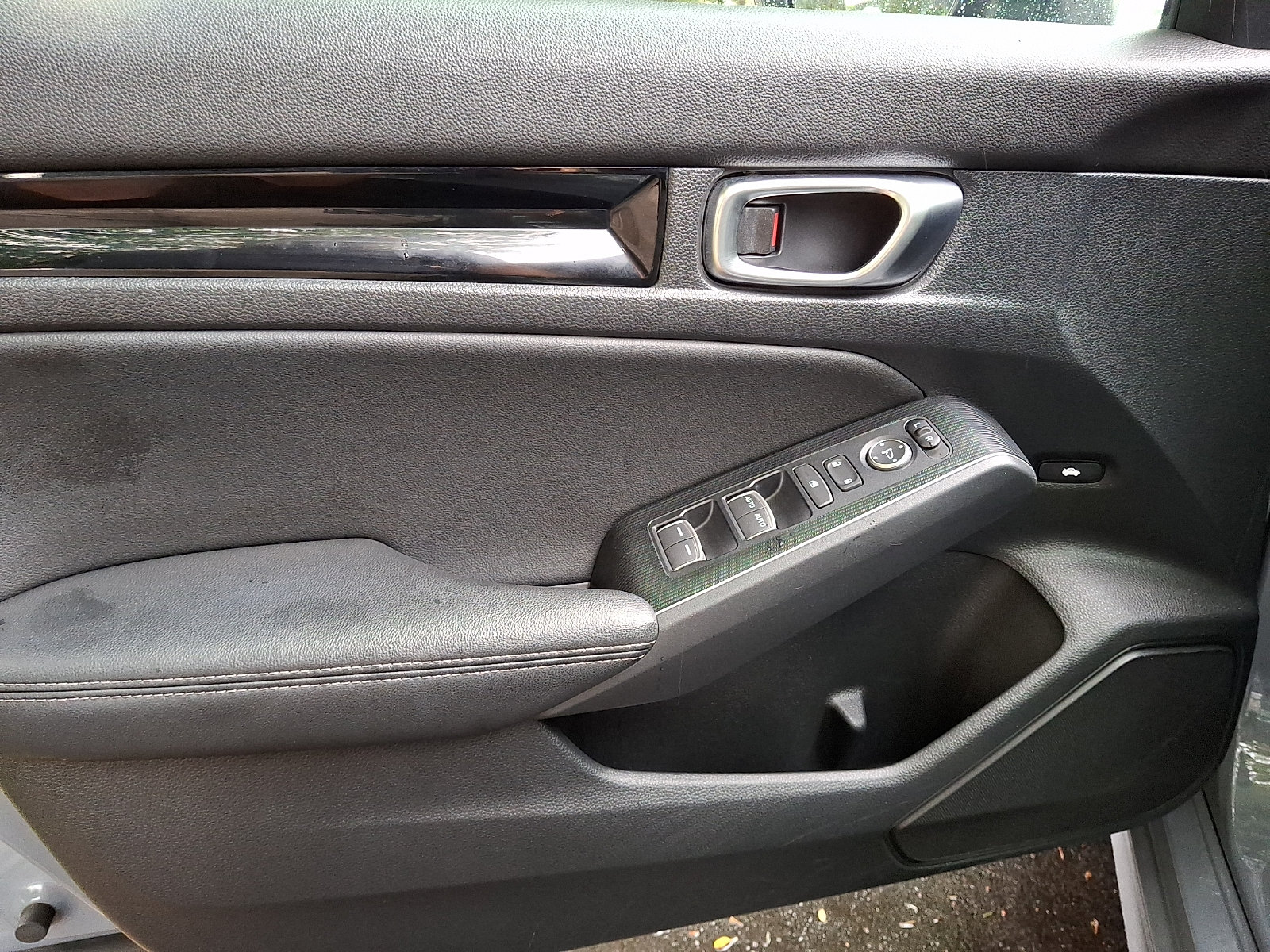 Used 2022 Honda Civic Touring image 13