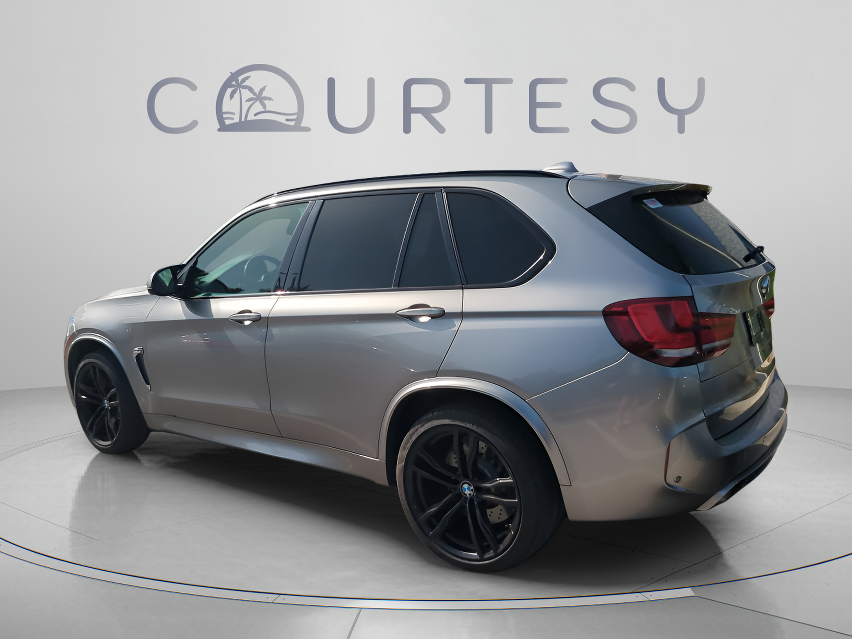 Used 2018 BMW X5 M AWD/4WD image 5