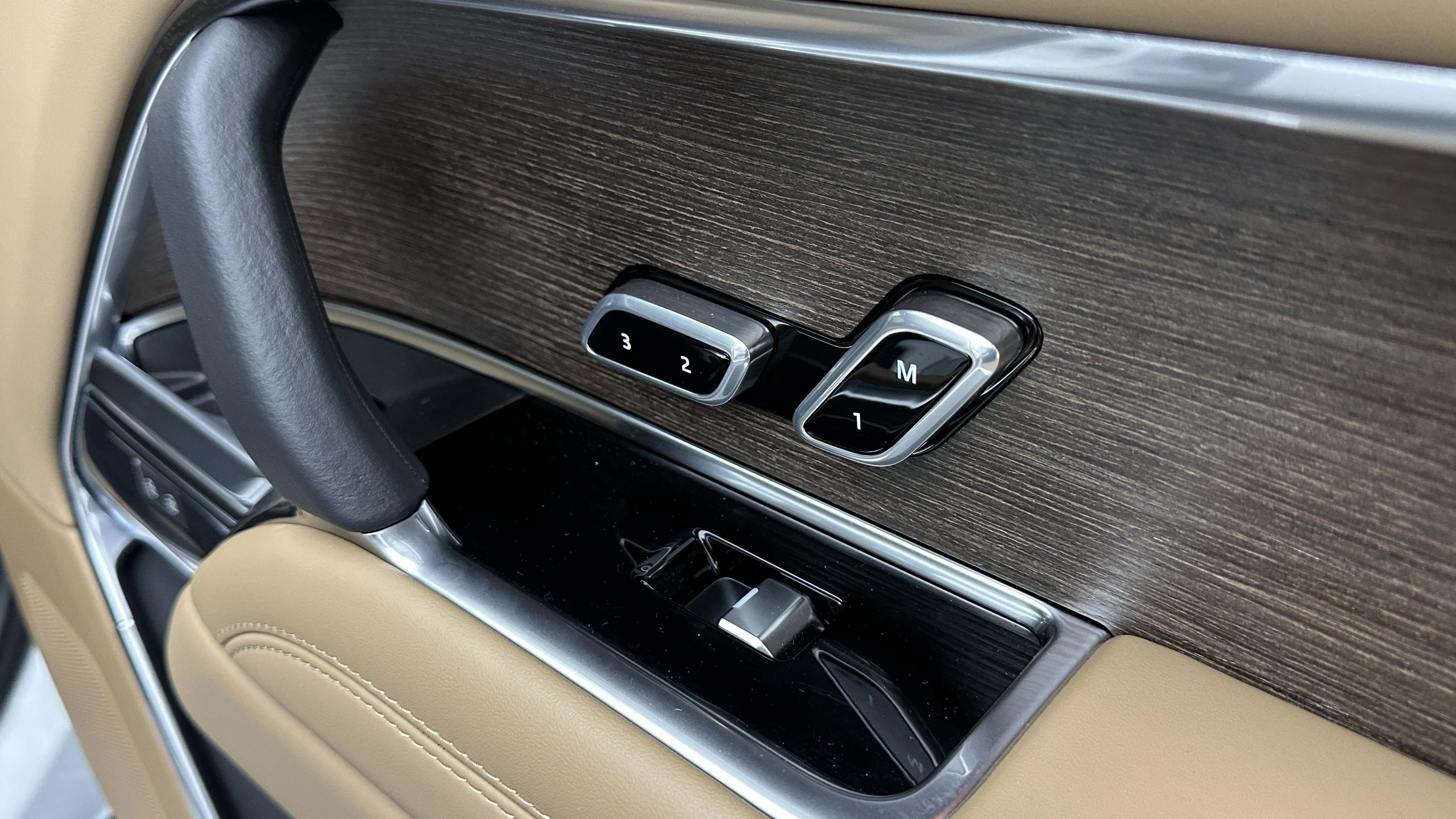 Used 2025 Land Rover Range Rover Long Wheelbase SE image 45