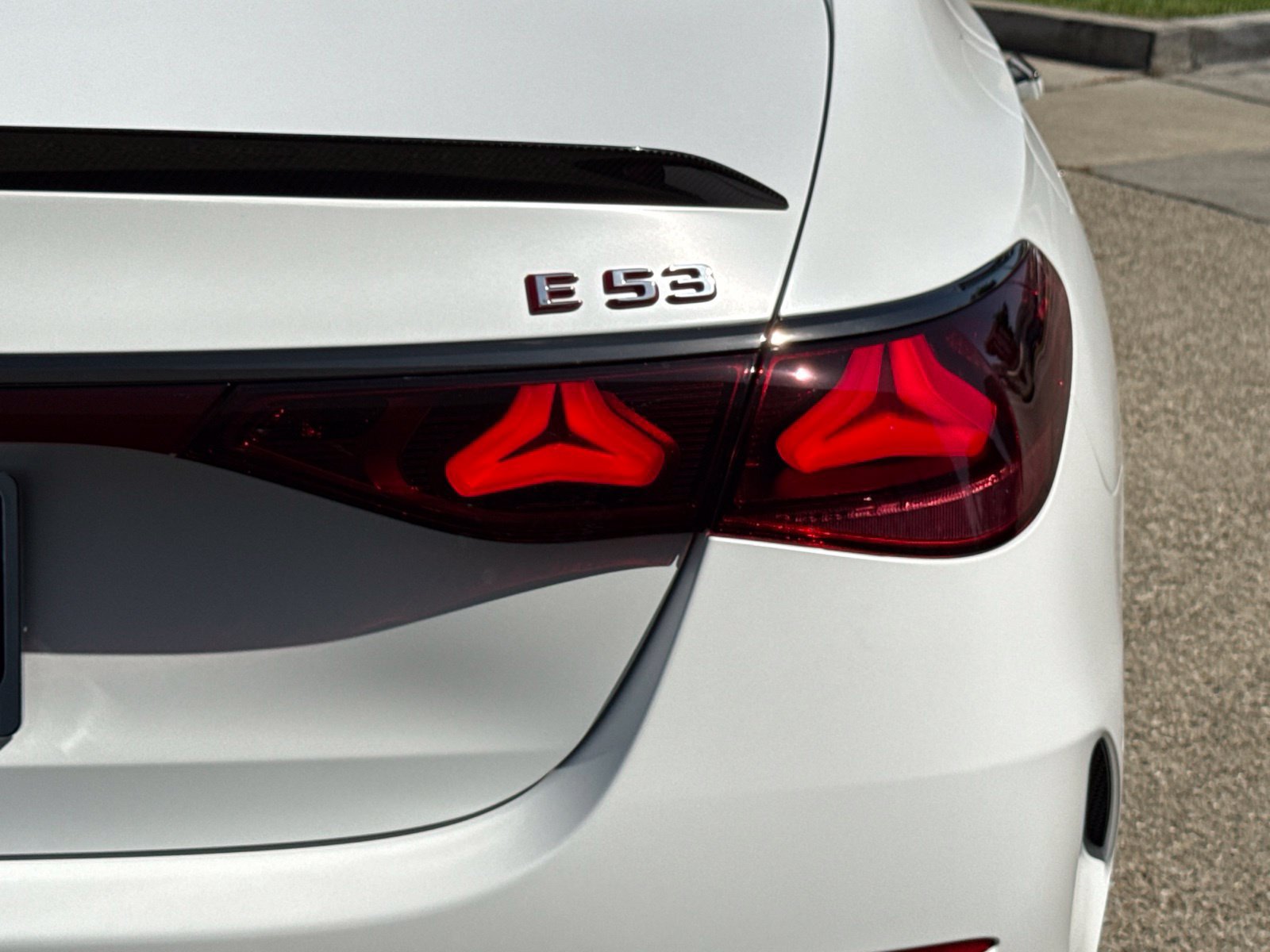 New 2027 Mercedes-Benz E 53 AMG e 4MATIC Sedan image 11