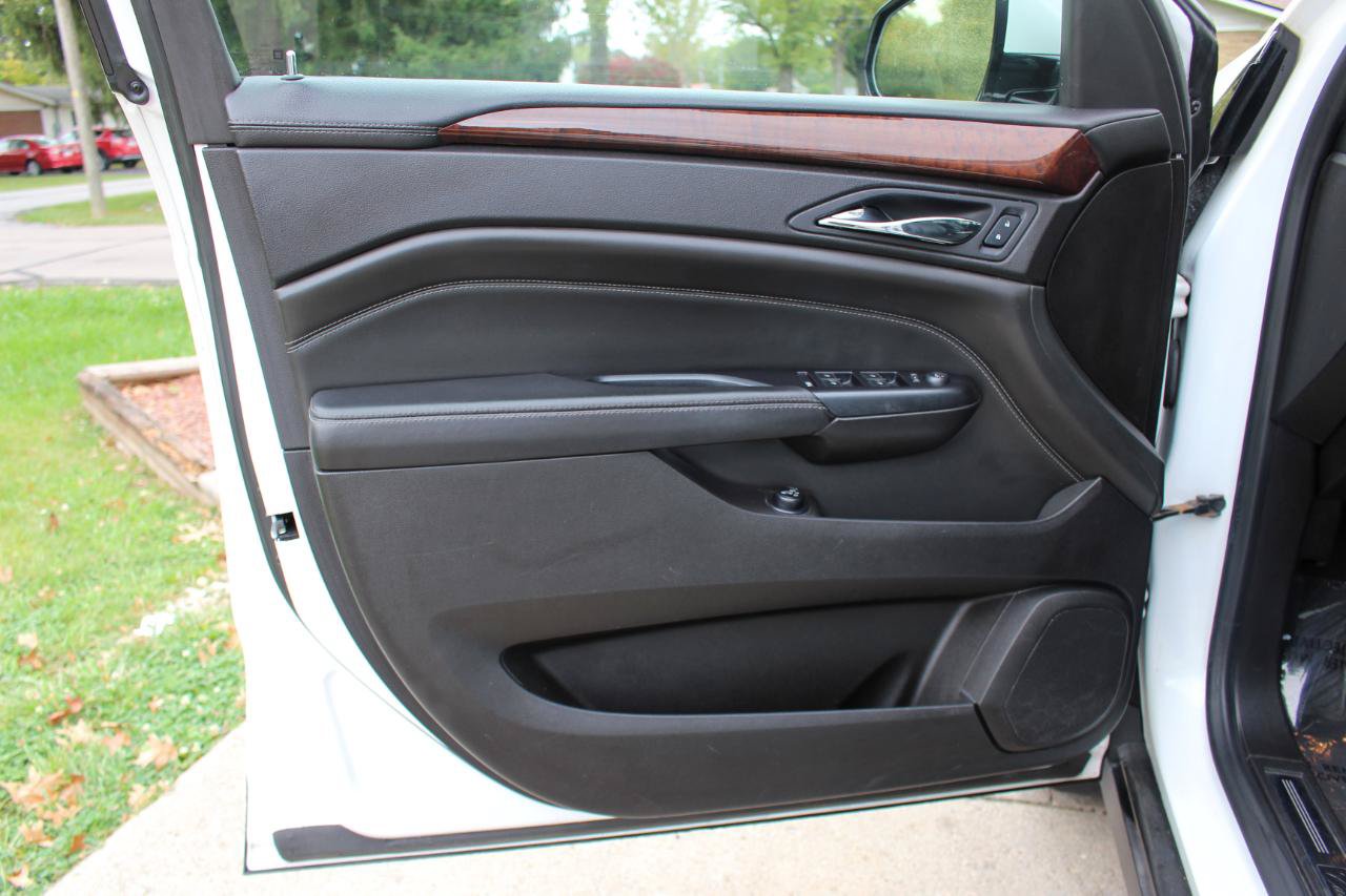 Used 2015 Cadillac SRX Performance w/ Driver Awareness Package AWD/4WD image 11