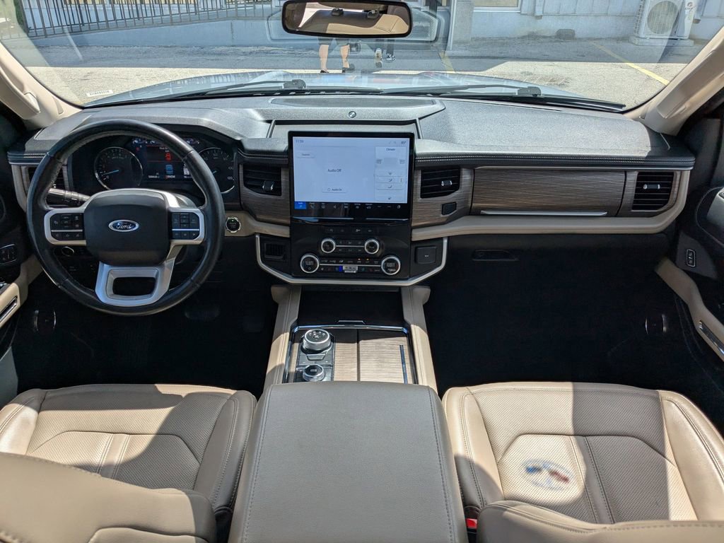 Used 2024 Ford Expedition Limited AWD/4WD image 15