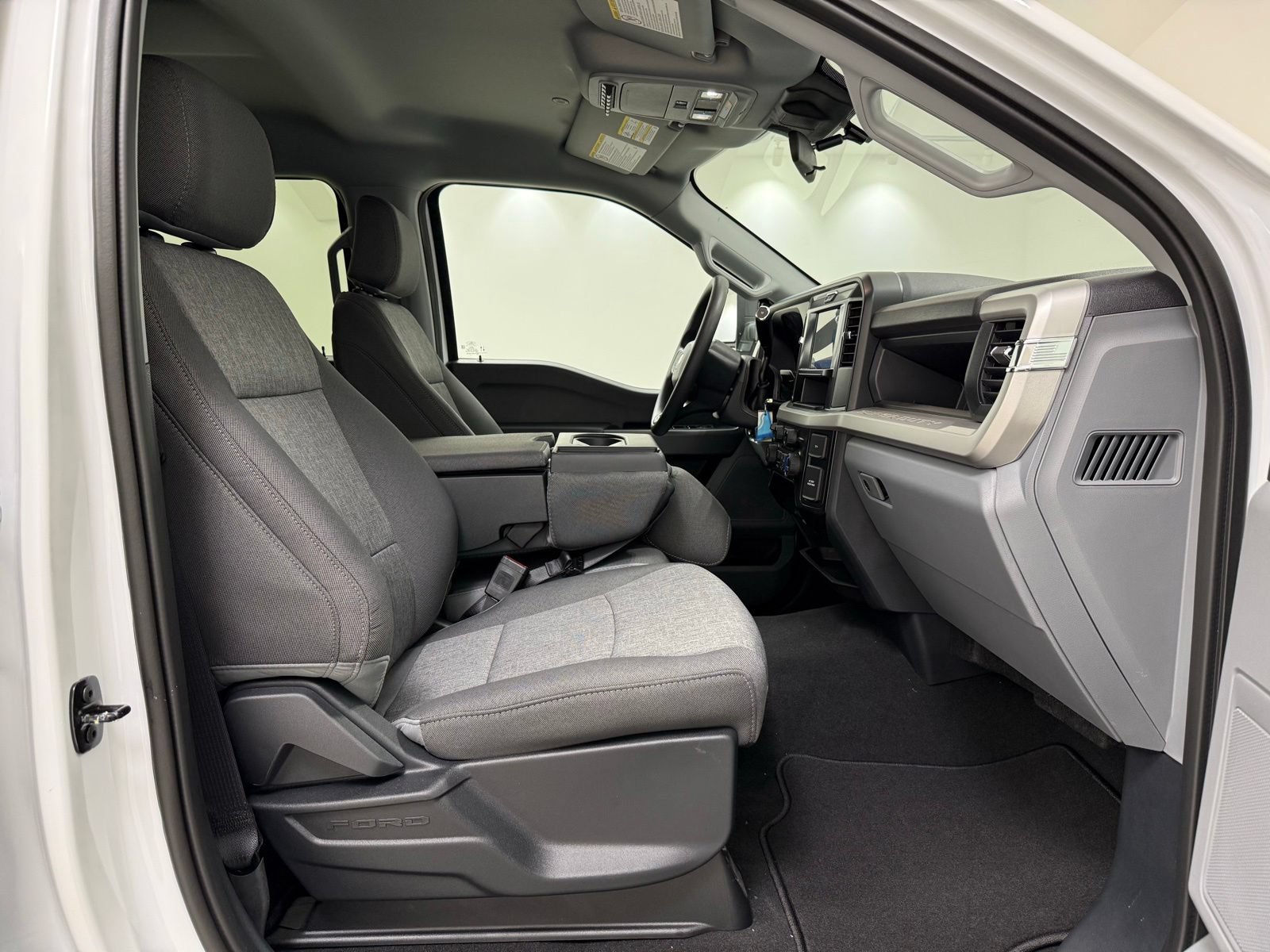 New 2026 Ford F250 XL w/ STX Appearance Package AWD/4WD image 31