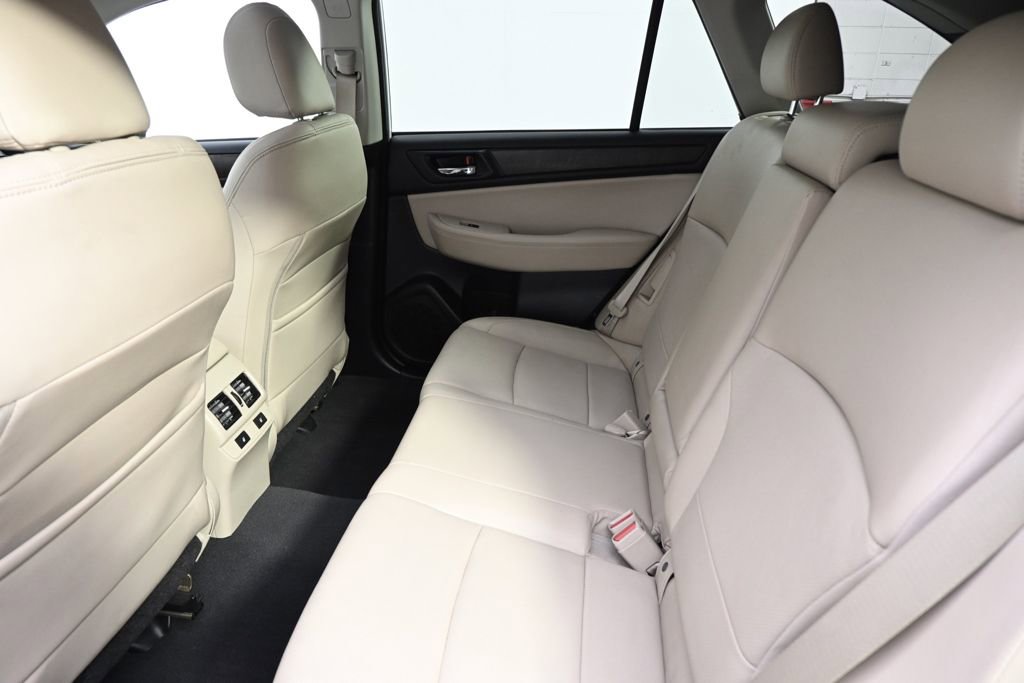 Used 2016 Subaru Outback 3.6R Limited AWD/4WD image 21