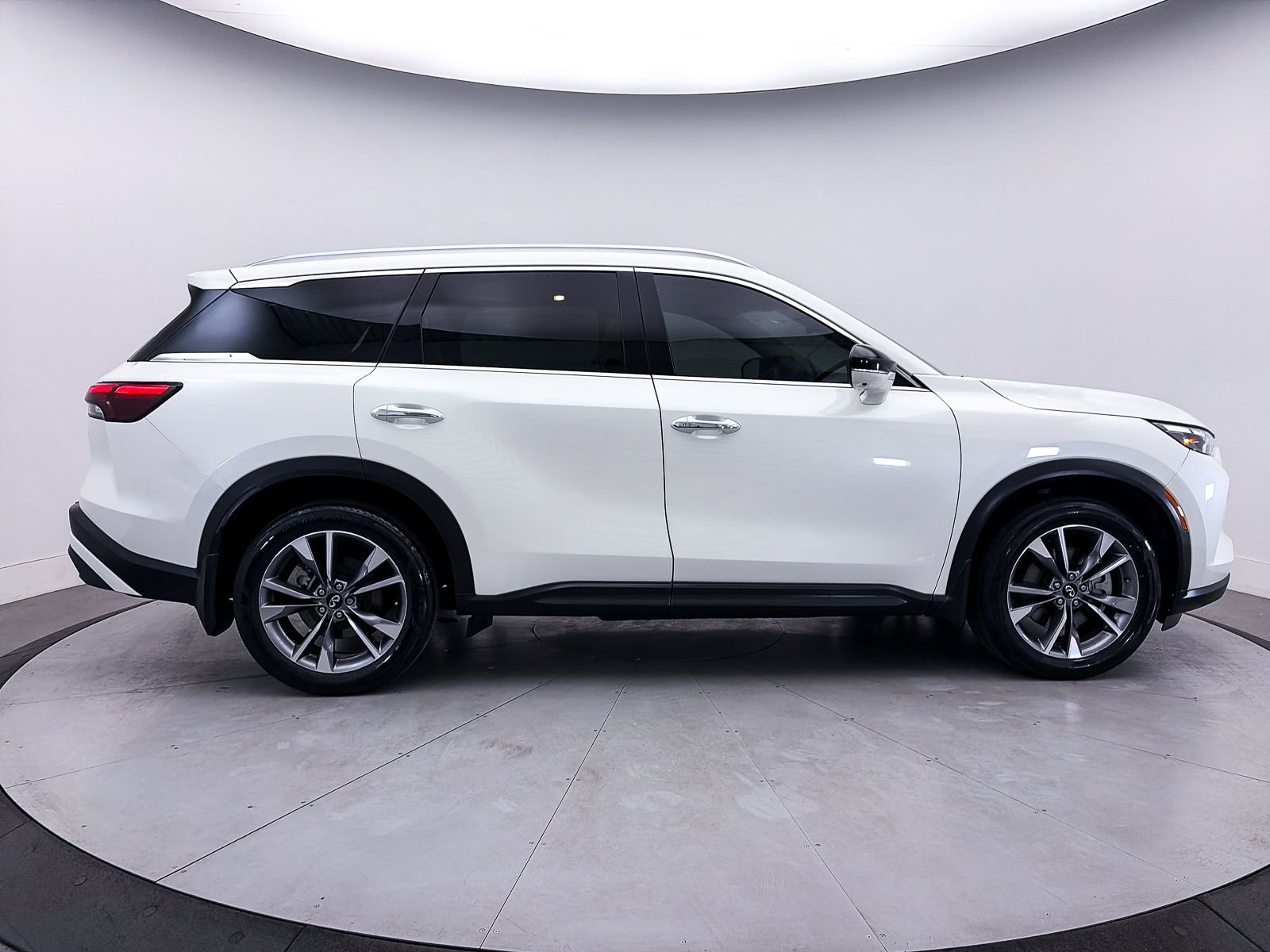 Used 2023 INFINITI QX60 Luxe w/ Cargo Package image 43