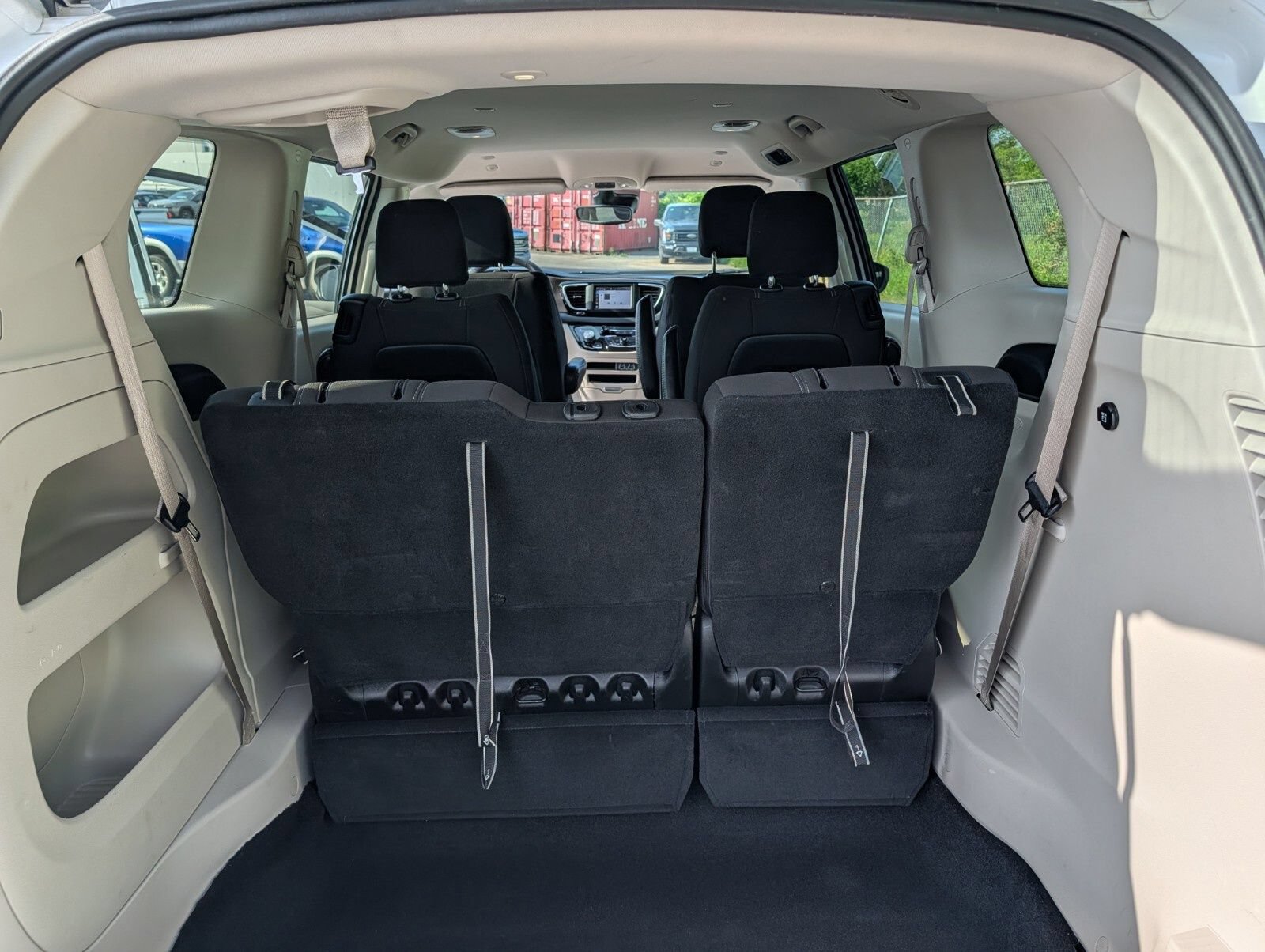 Used 2024 Chrysler Voyager LX FWD image 20
