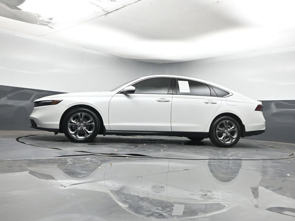Used 2023 Honda Accord EX image 25
