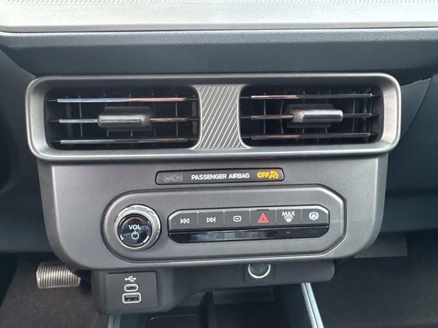 New 2025 Ford Maverick XL w/ Equipment Group 101A image 22