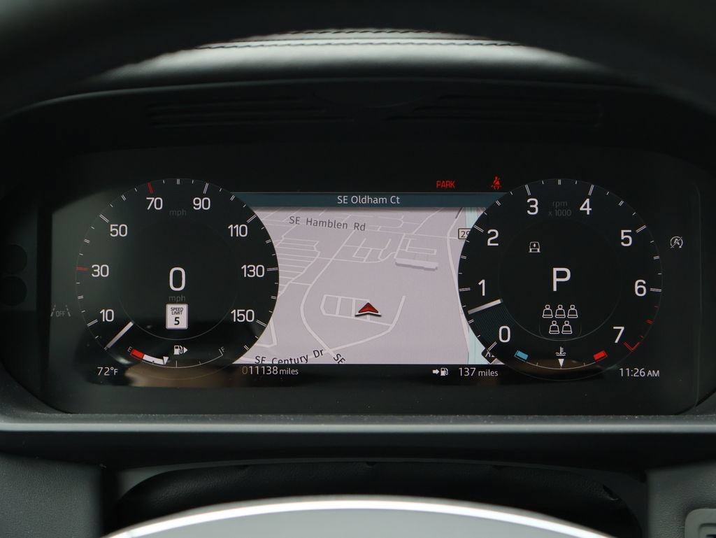 Used 2025 Land Rover Discovery Metropolitan Edition AWD/4WD image 29
