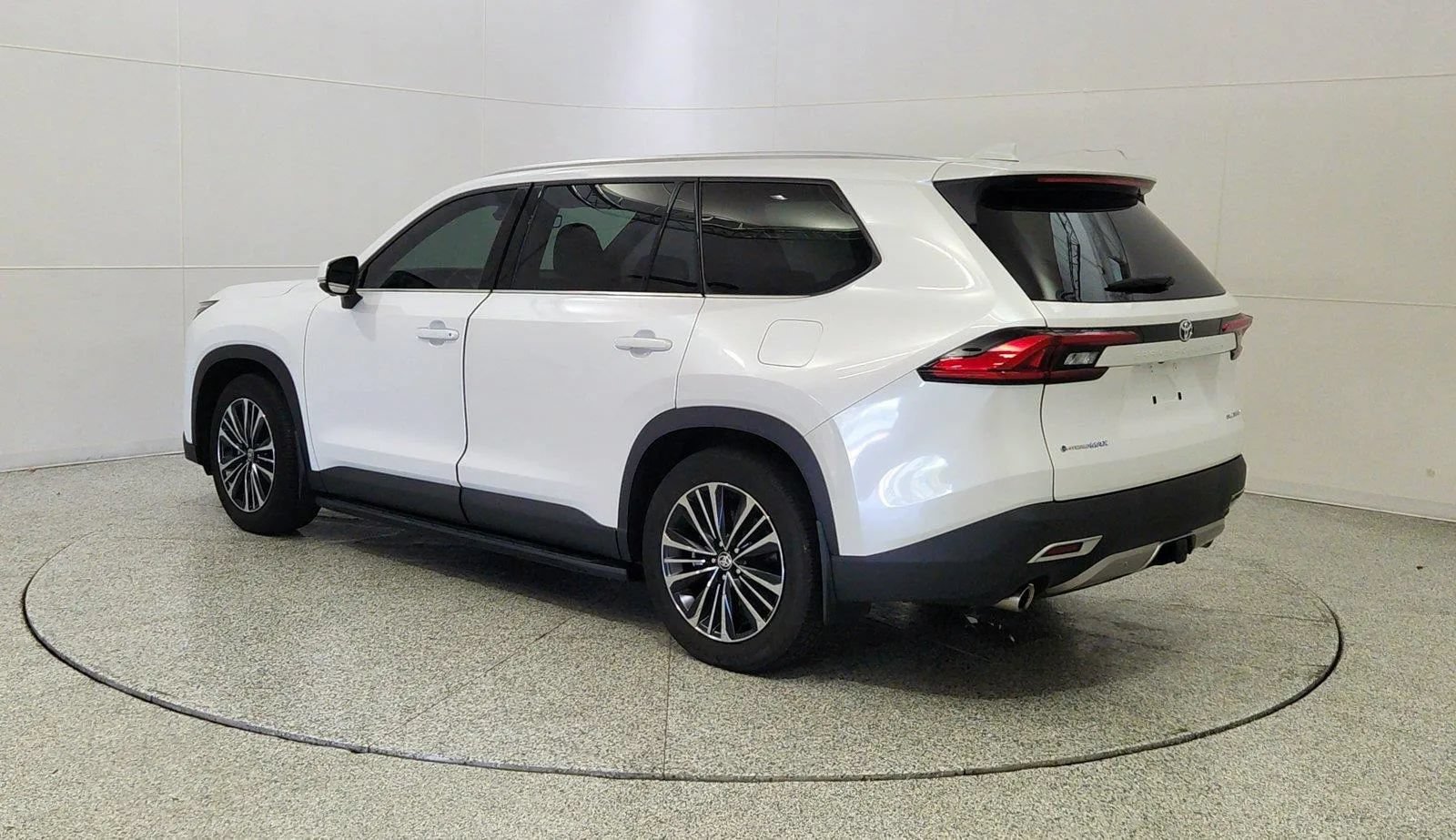 Used 2024 Toyota Grand Highlander AWD Hybrid image 5