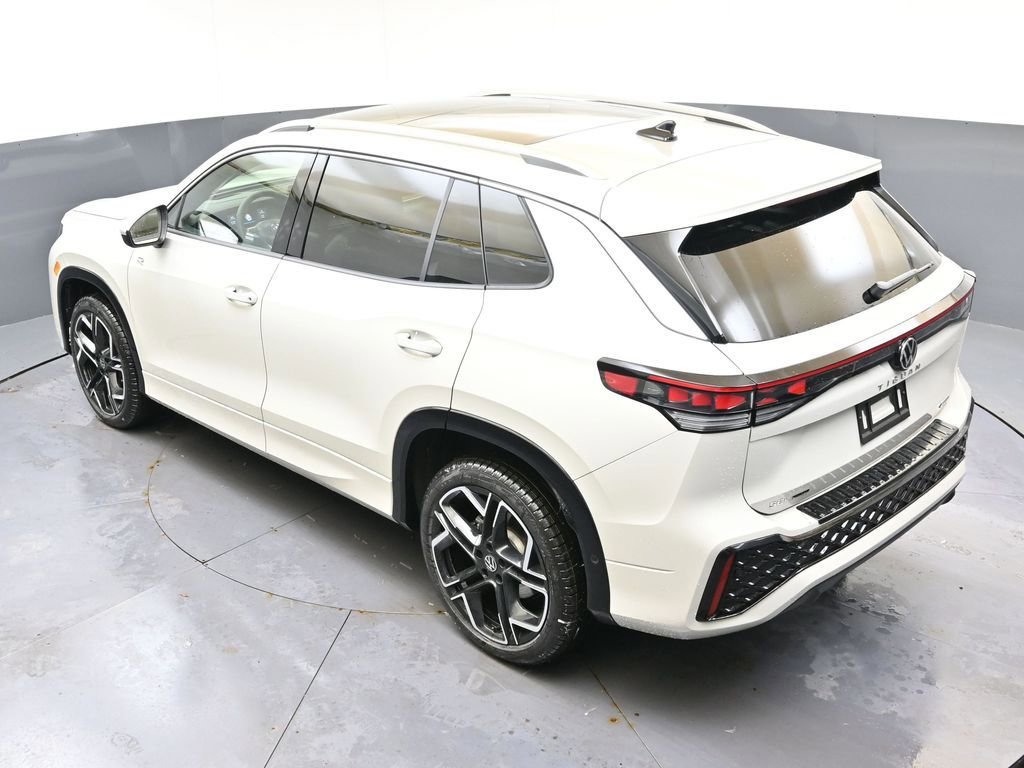 New 2026 Volkswagen Tiguan SEL R-Line image 47