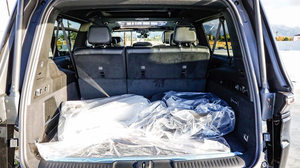 New 2026 Jeep Grand Wagoneer L Summit image 32