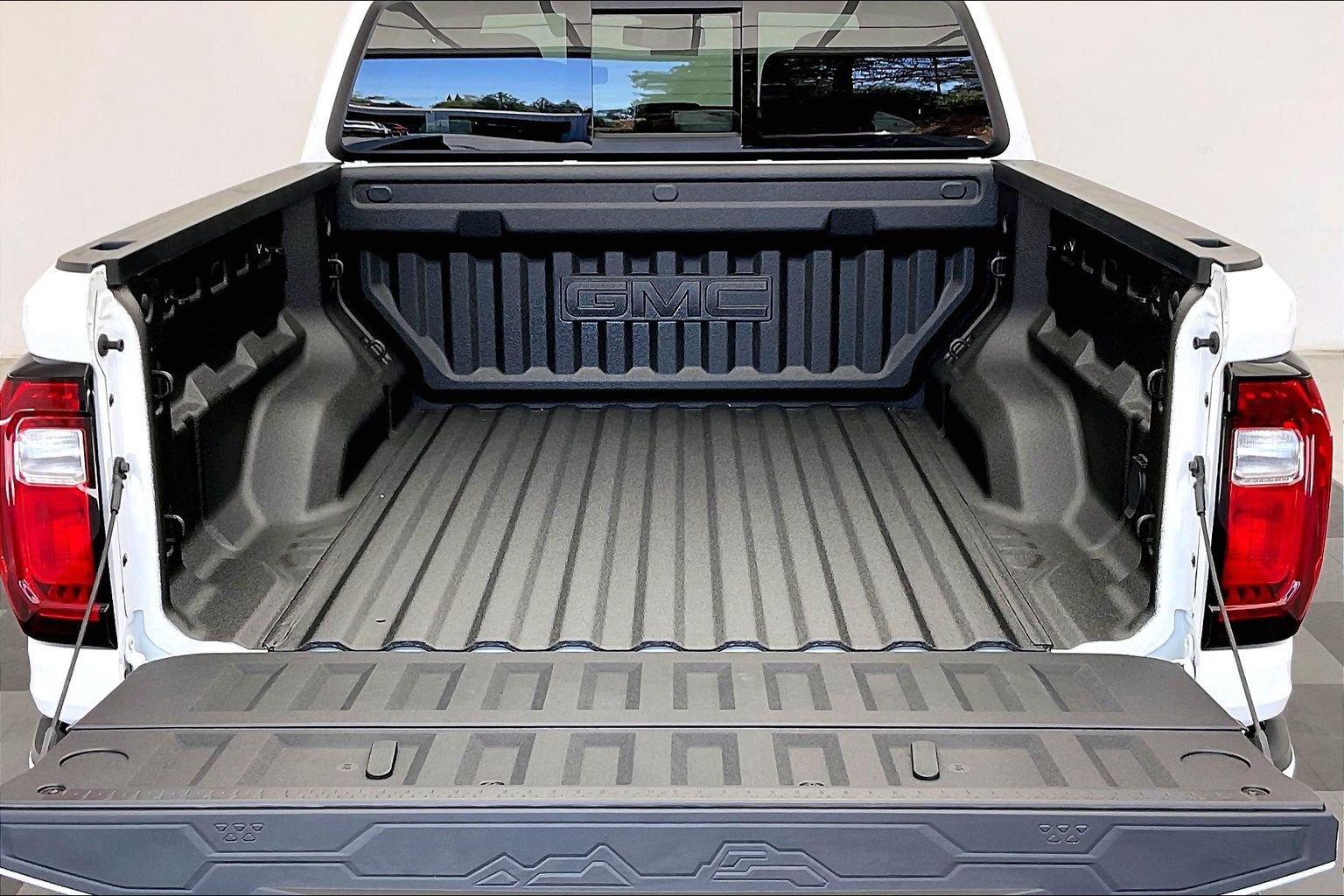 New 2026 GMC Canyon AT4 AWD/4WD image 11