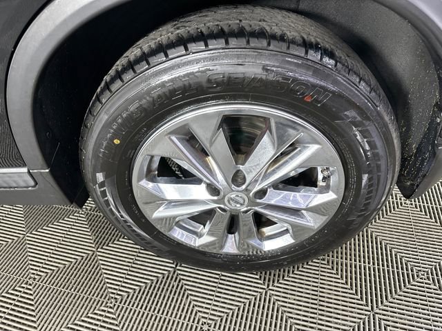 Used 2014 Nissan Rogue SV FWD image 5