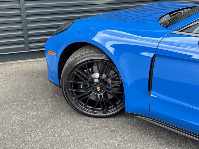 Used 2026 Porsche Panamera GTS AWD/4WD image 12