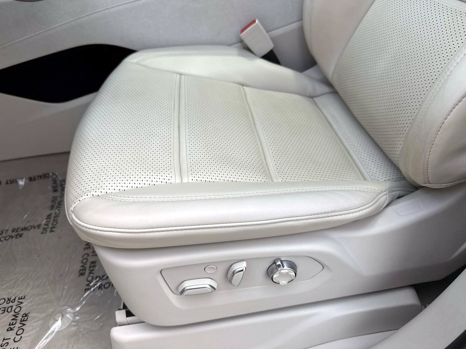 Used 2024 Cadillac Escalade Sport Platinum RWD image 22