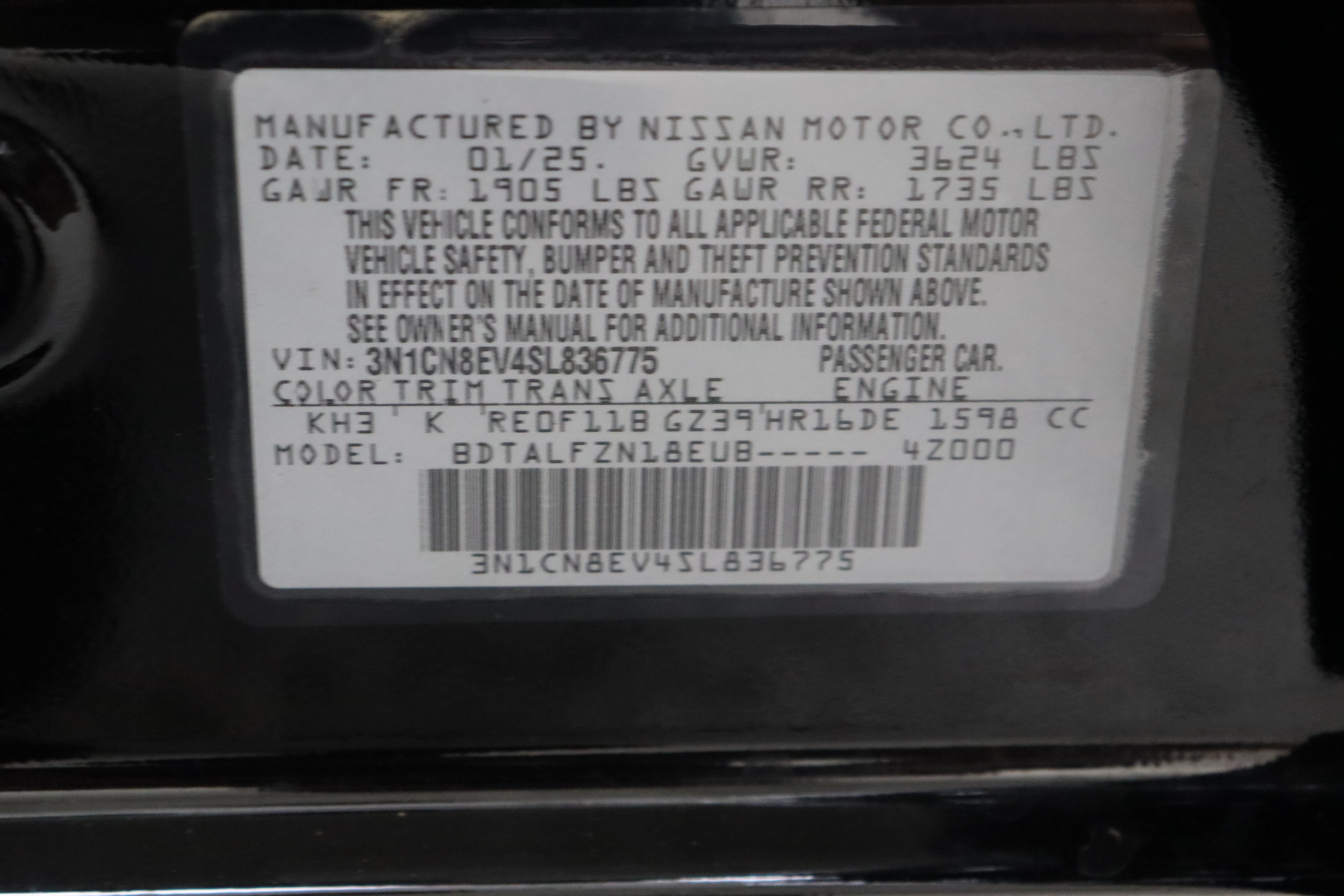 Used 2025 Nissan Versa SV FWD image 38