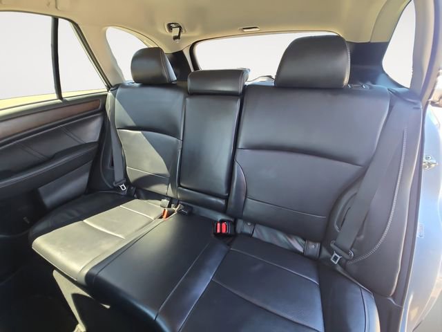 Used 2019 Subaru Outback 2.5i Limited AWD/4WD image 13